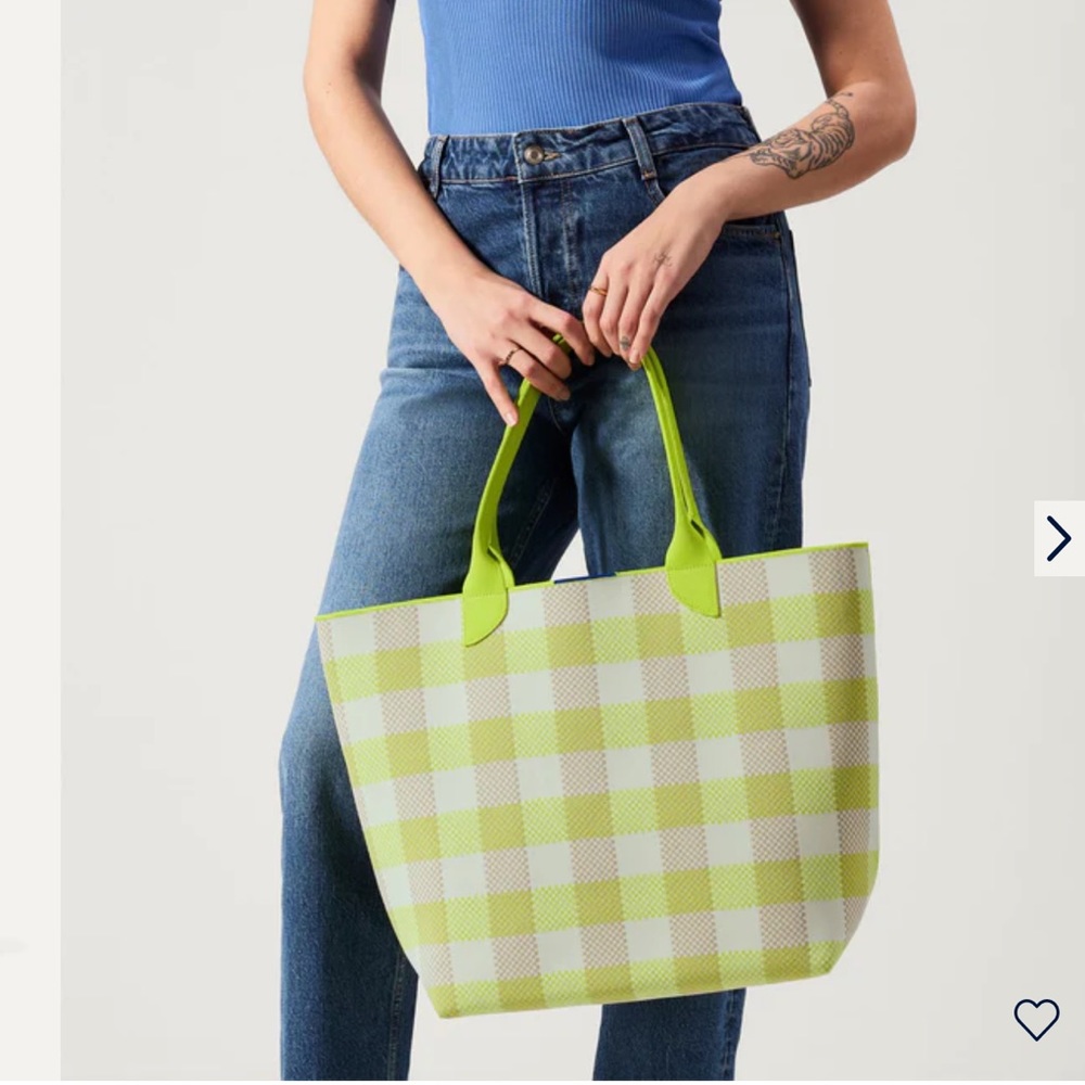 SOLD! RETIRED NWT, The Rothy’s The Lightweight Tote- Citrus Gingham